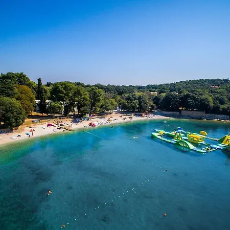 Banjole, Moderna Sa Slanim Bazenom, Blizu Plaze Villa Medulin