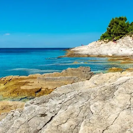 Villa Banjole, Moderna Sa Slanim Bazenom, Blizu Plaze